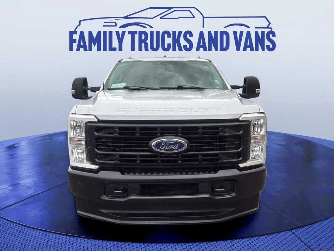 Used 2024 Ford F350 XL AWD/4WD image 8