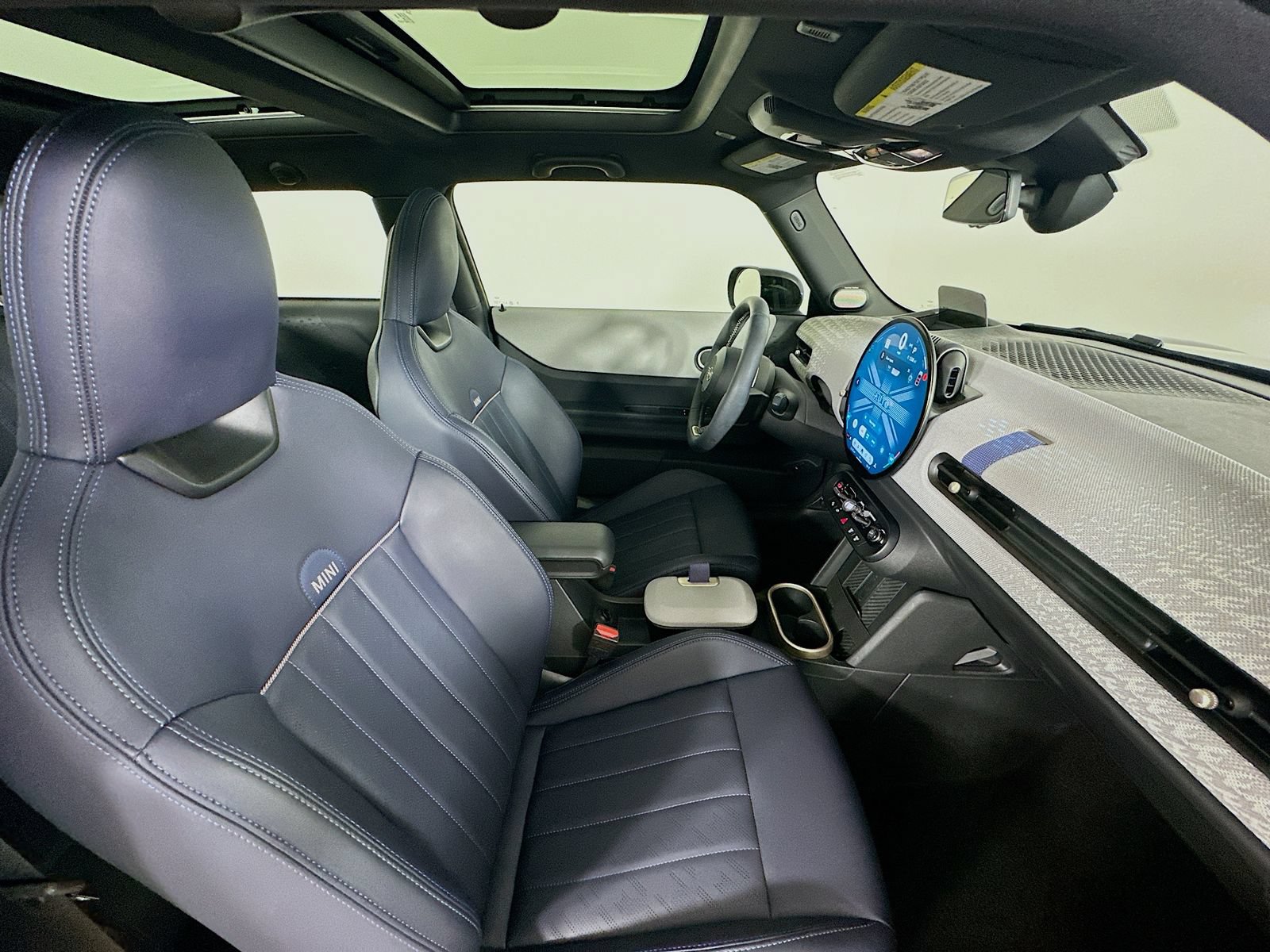 Used 2025 MINI Cooper S FWD image 40