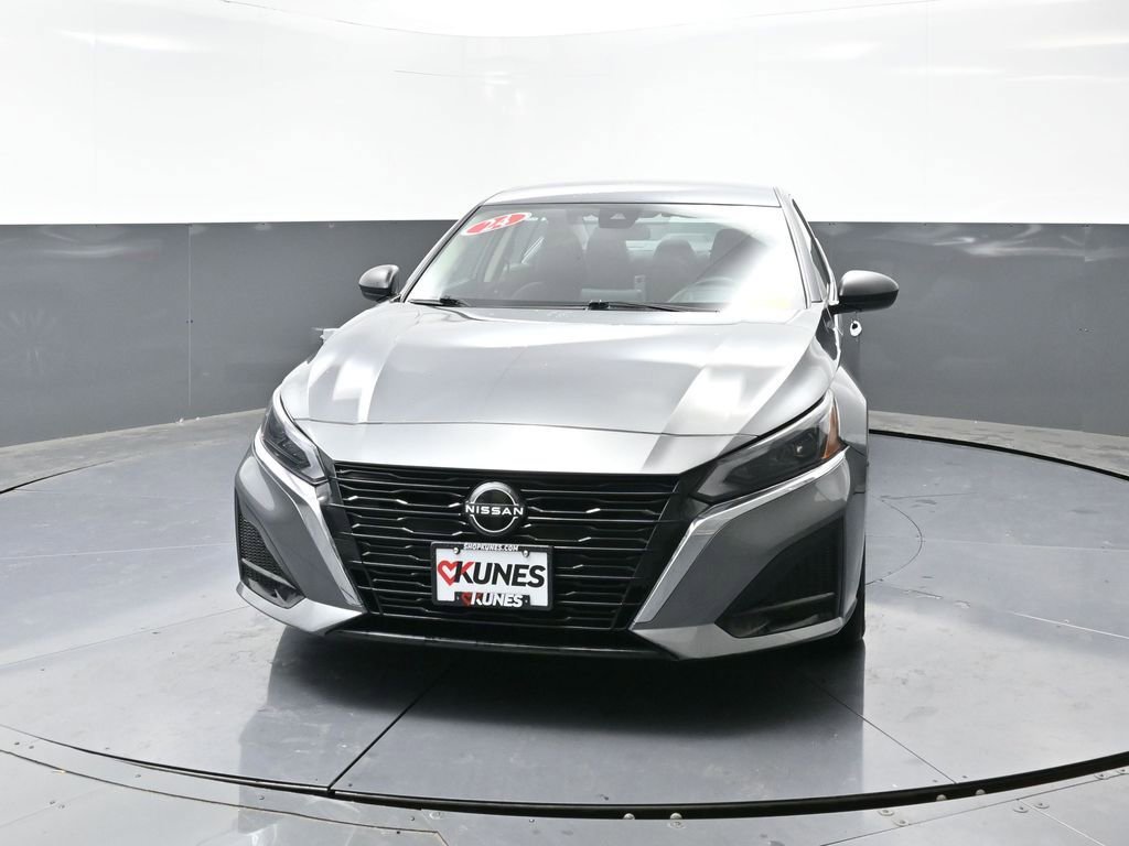 Used 2024 Nissan Altima 2.5 SV image 6