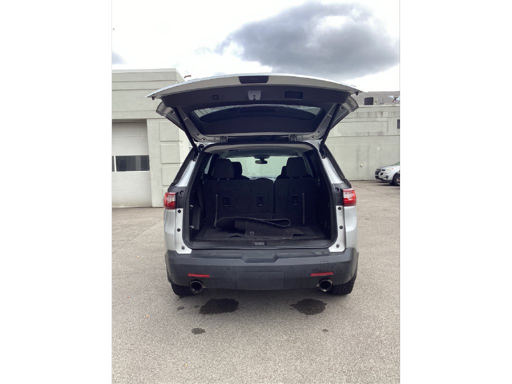 Used 2021 Chevrolet Traverse LT AWD/4WD image 10