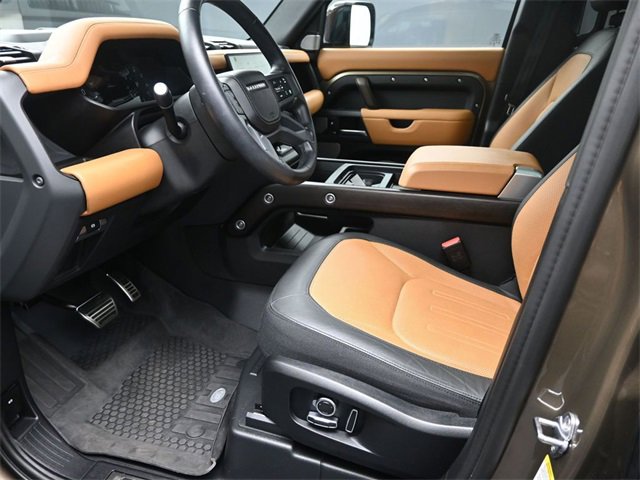 Used 2024 Land Rover Defender 130 X image 16