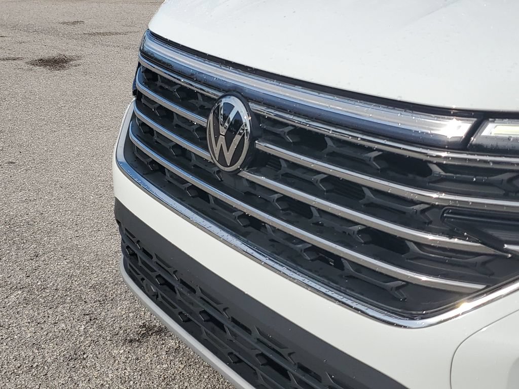 Certified 2024 Volkswagen Atlas SE w/ Panoramic Sunroof Package FWD image 11