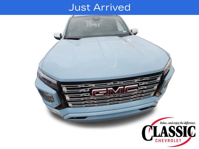 Used 2025 GMC Canyon Denali AWD/4WD image 3