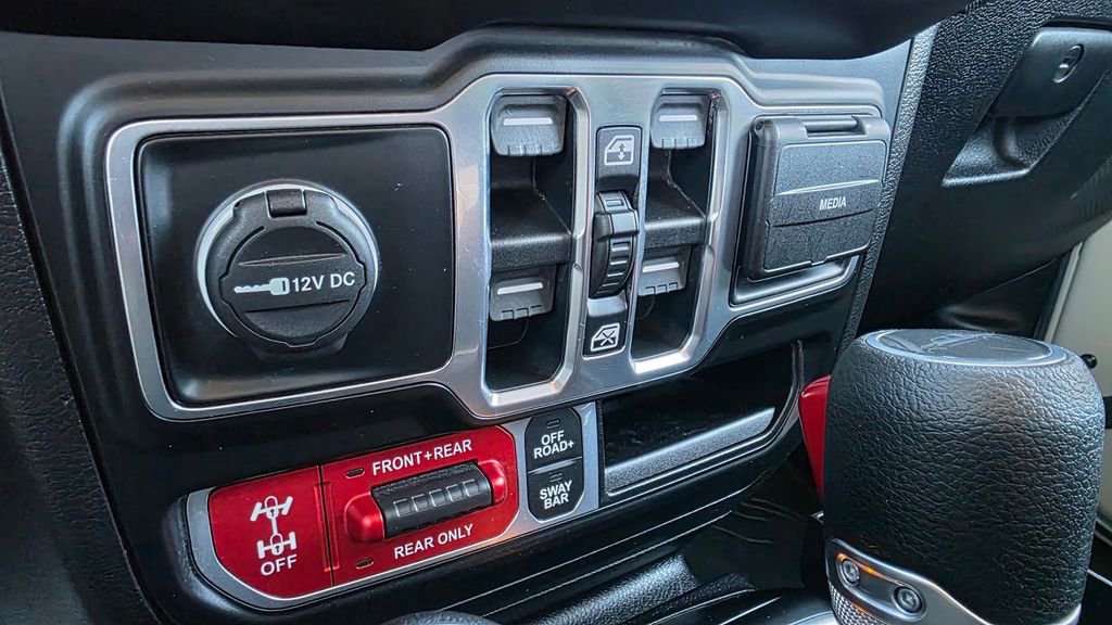 Used 2020 Jeep Gladiator Rubicon w/ Trailer Tow Package image 36