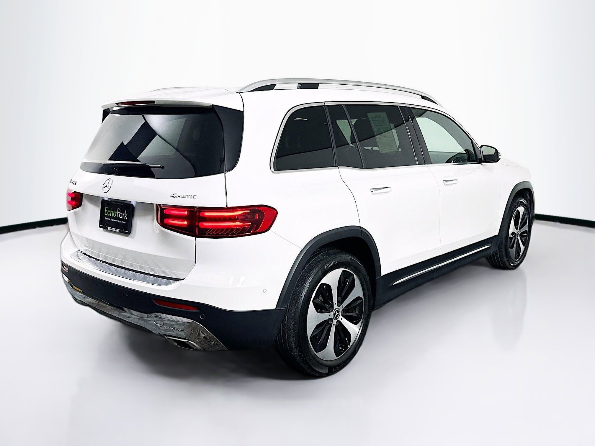 Used 2025 Mercedes-Benz GLB 250 4MATIC image 9