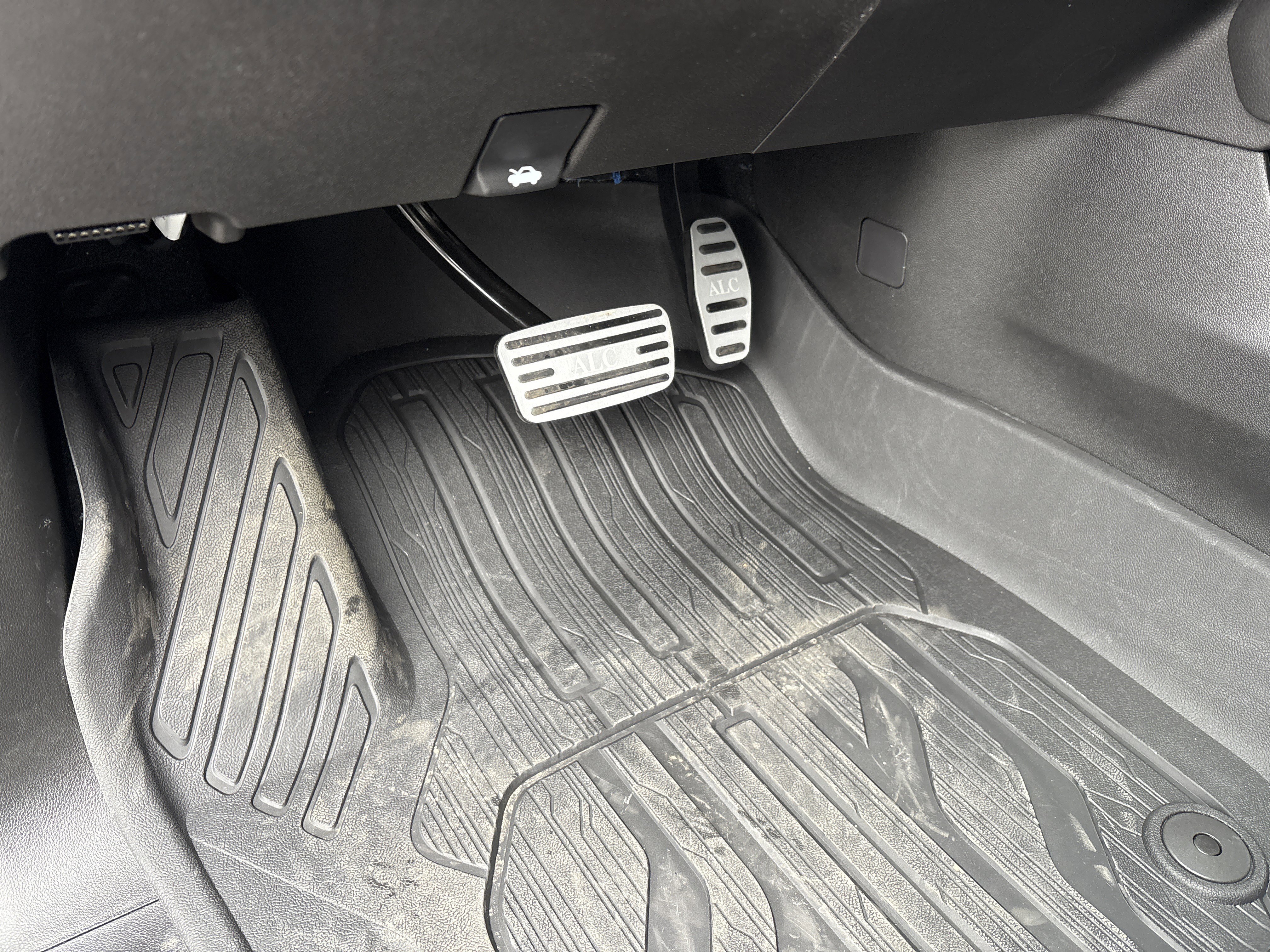 New 2026 GMC Sierra 2500 AT4 w/ Technology Package image 19