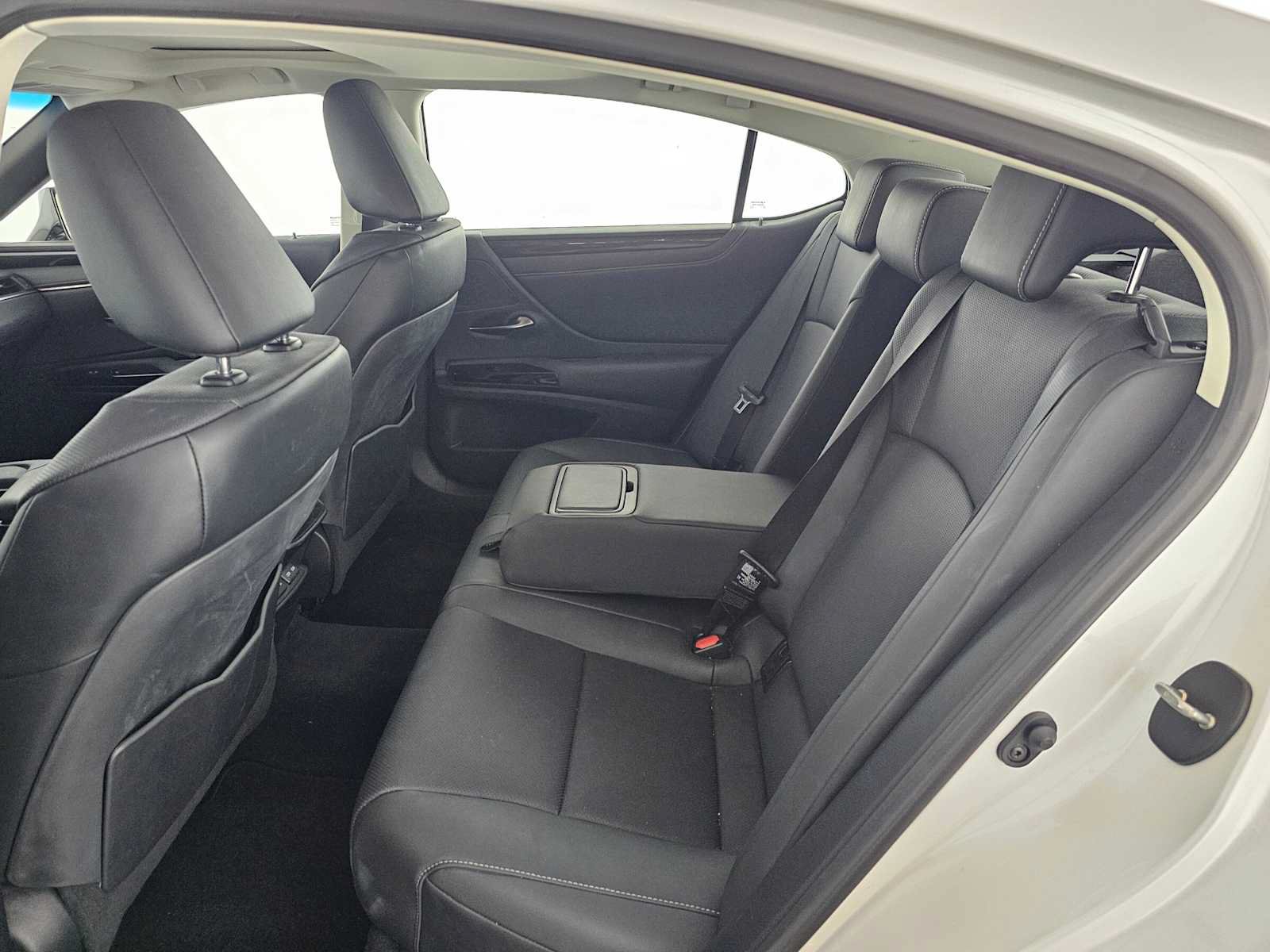 Used 2022 Lexus ES 350 w/ Accessory Package 2 FWD image 25