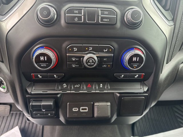 Used 2022 Chevrolet Silverado 2500 LT w/ Convenience Package image 16