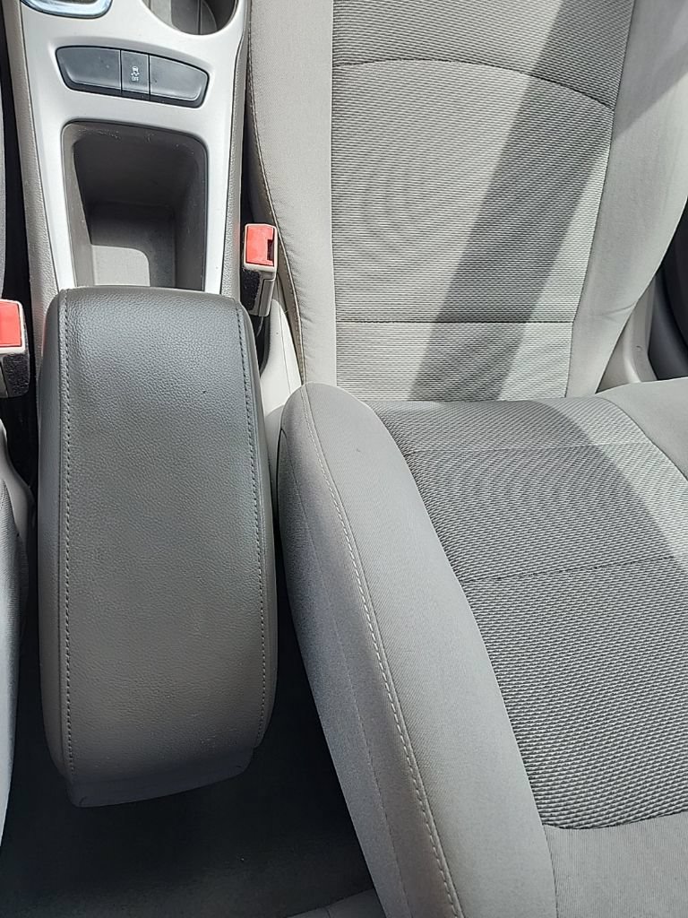 Used 2018 Chevrolet Cruze LS FWD image 25