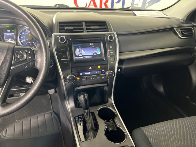 Used 2016 Toyota Camry LE image 17