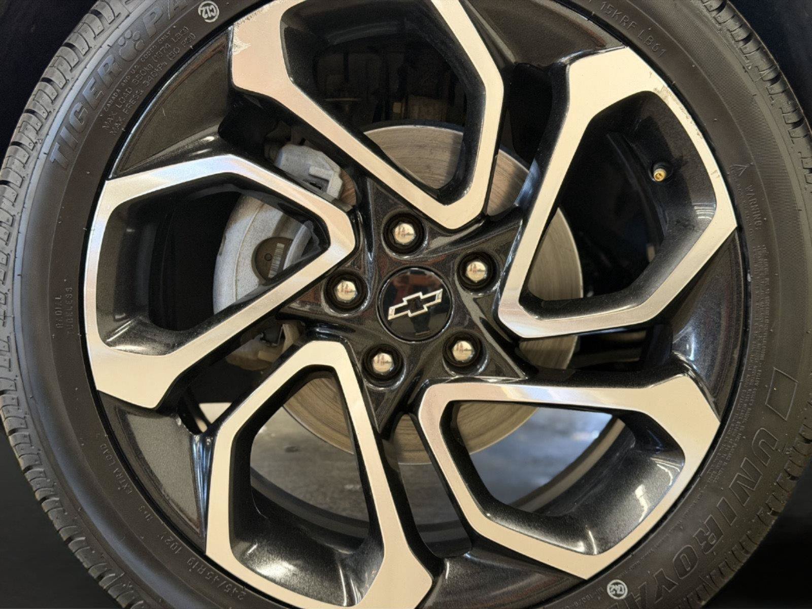 Used 2024 Chevrolet Trax RS w/ Sunroof Package FWD image 45