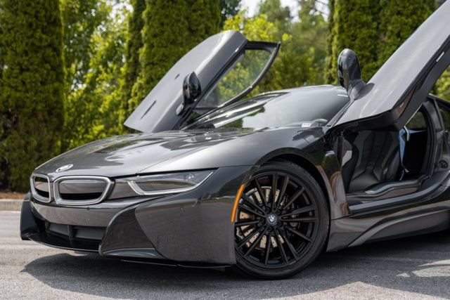 Used 2020 BMW i8 Coupe AWD/4WD image 3