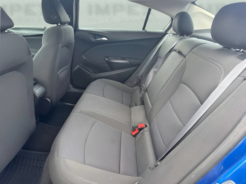 Used 2017 Chevrolet Cruze LT w/ Convenience Package FWD image 12