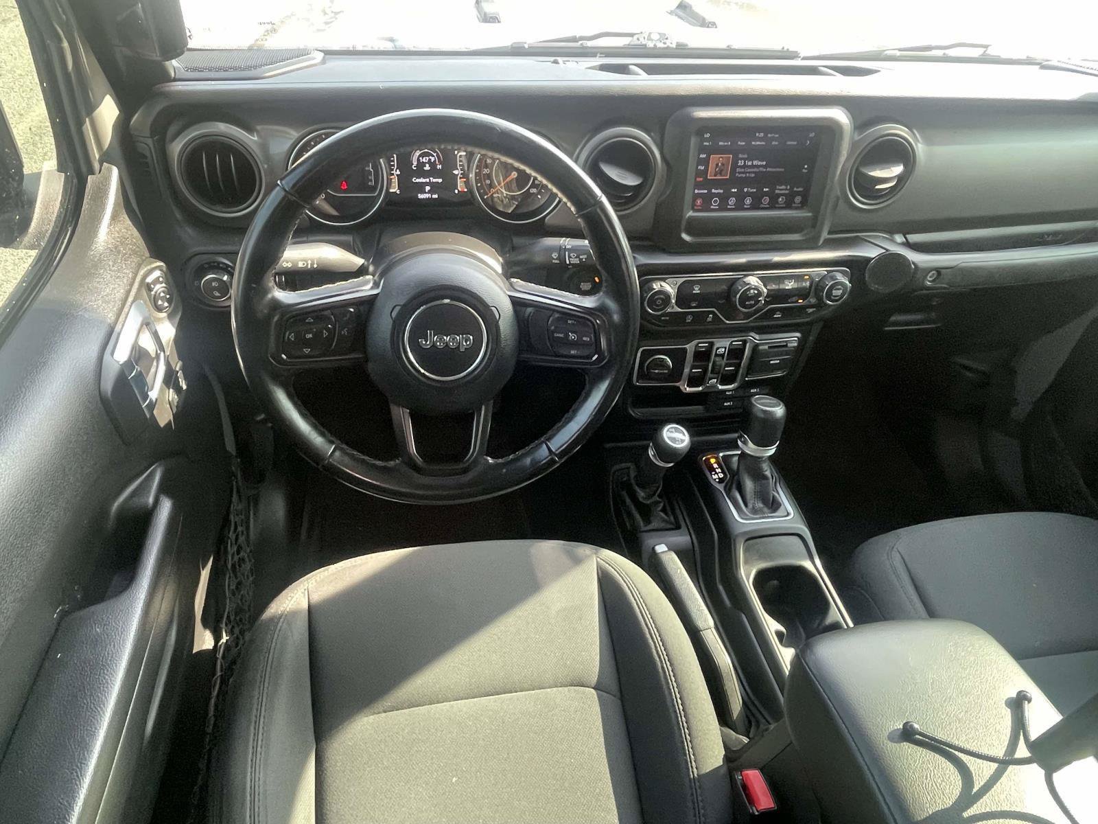 Used 2022 Jeep Gladiator Overland AWD/4WD image 11