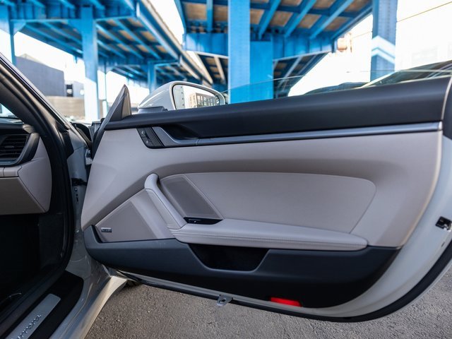 Certified 2025 Porsche 911 Carrera image 32
