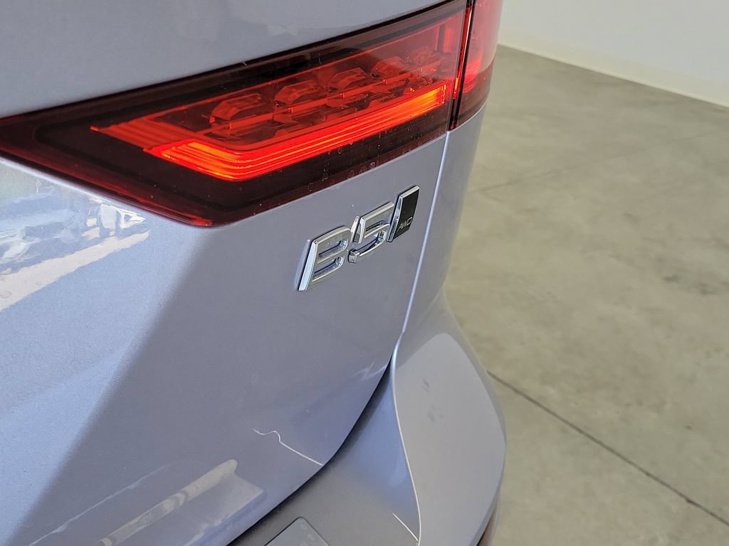 New 2026 Volvo V60 B5 Cross Country Plus w/ Protection Package Premier AWD/4WD image 8