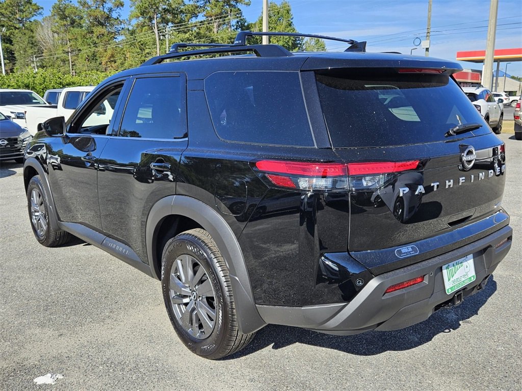 New 2025 Nissan Pathfinder SV w/ SV Premium Package image 9