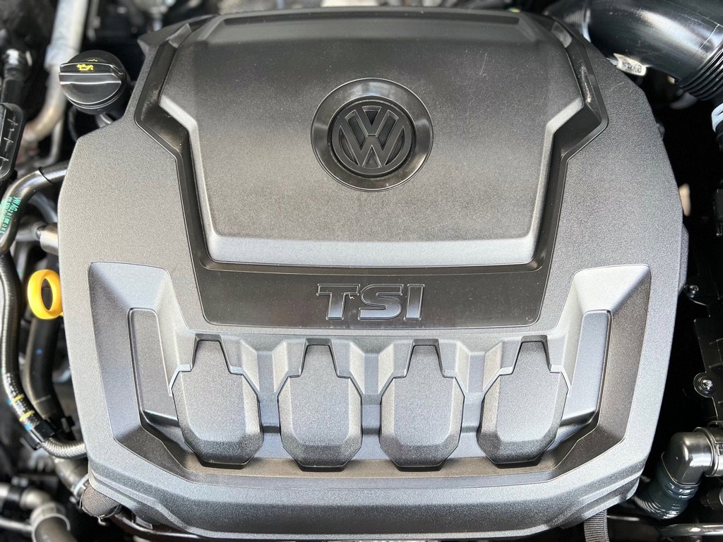 Used 2021 Volkswagen Tiguan SE w/ Panoramic Sunroof Package FWD image 24