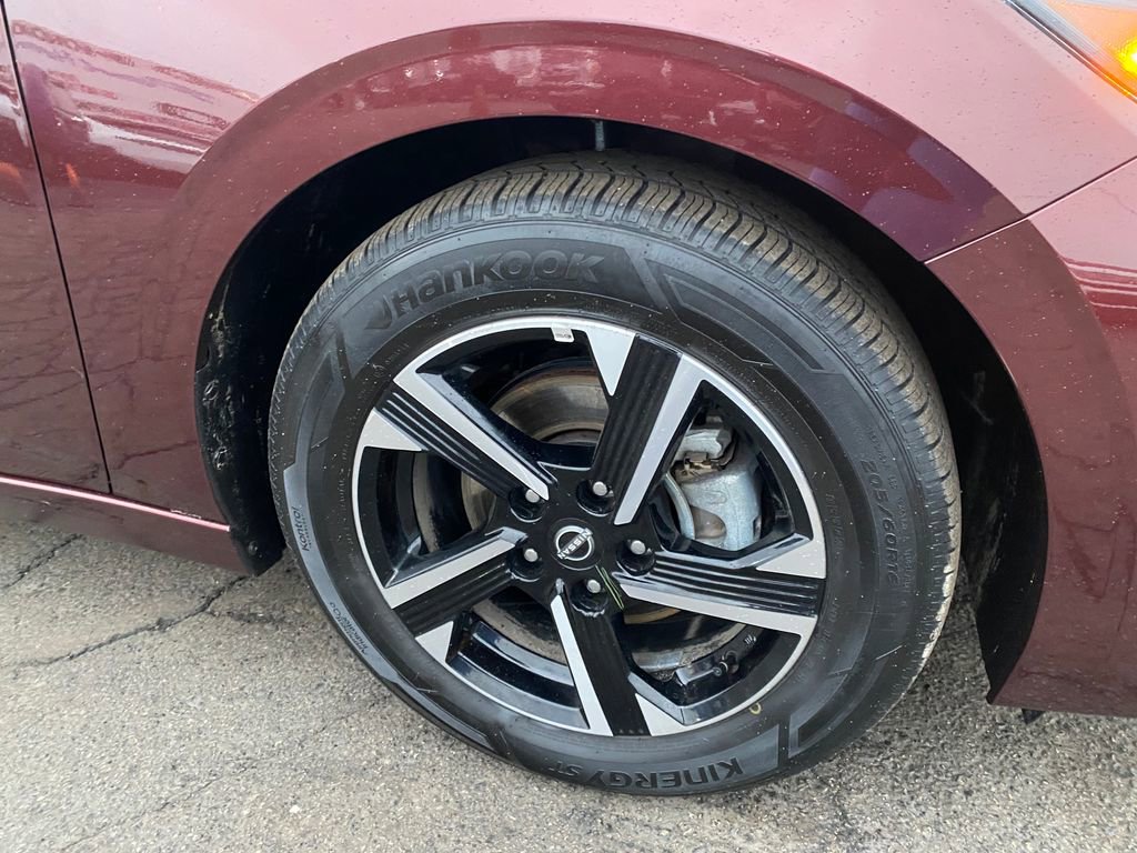 Used 2025 Nissan Sentra SV image 27