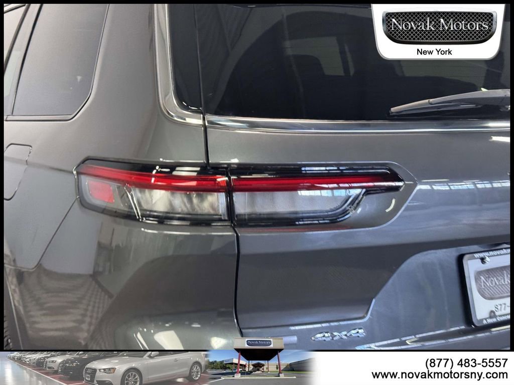 Used 2021 Jeep Grand Cherokee L Limited AWD/4WD image 8