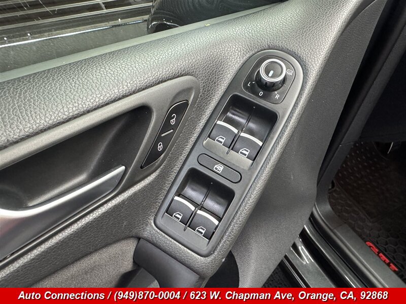 Used 2012 Volkswagen Golf 4-Door FWD image 29