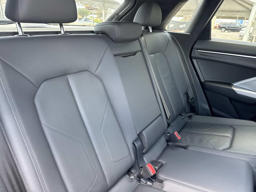 Used 2025 Audi Q3 2.0T Premium AWD/4WD image 15