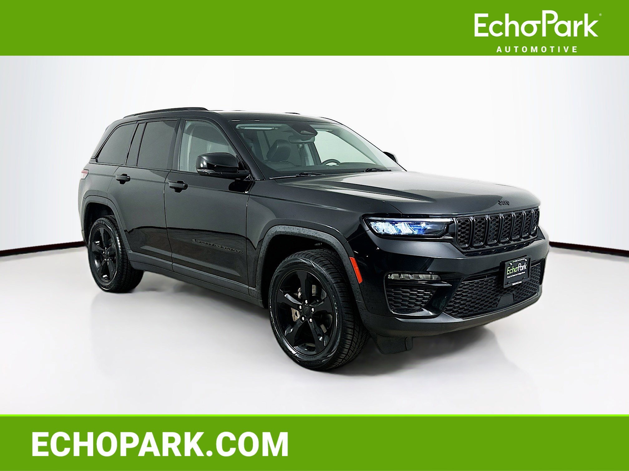 Used 2023 Jeep Grand Cherokee Limited w/ Black Appearance Package AWD/4WD image 1
