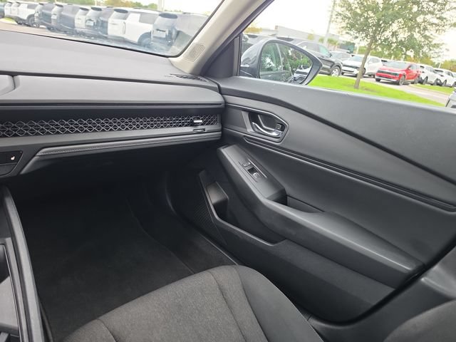 Used 2023 Honda Accord EX image 9
