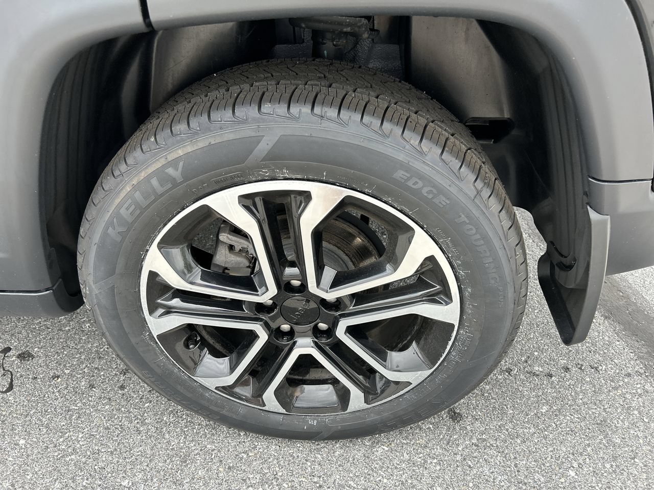 Used 2022 Jeep Compass Limited w/ Sun and Sound Group AWD/4WD image 9