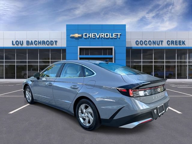 Used 2025 Hyundai Sonata SE FWD image 6