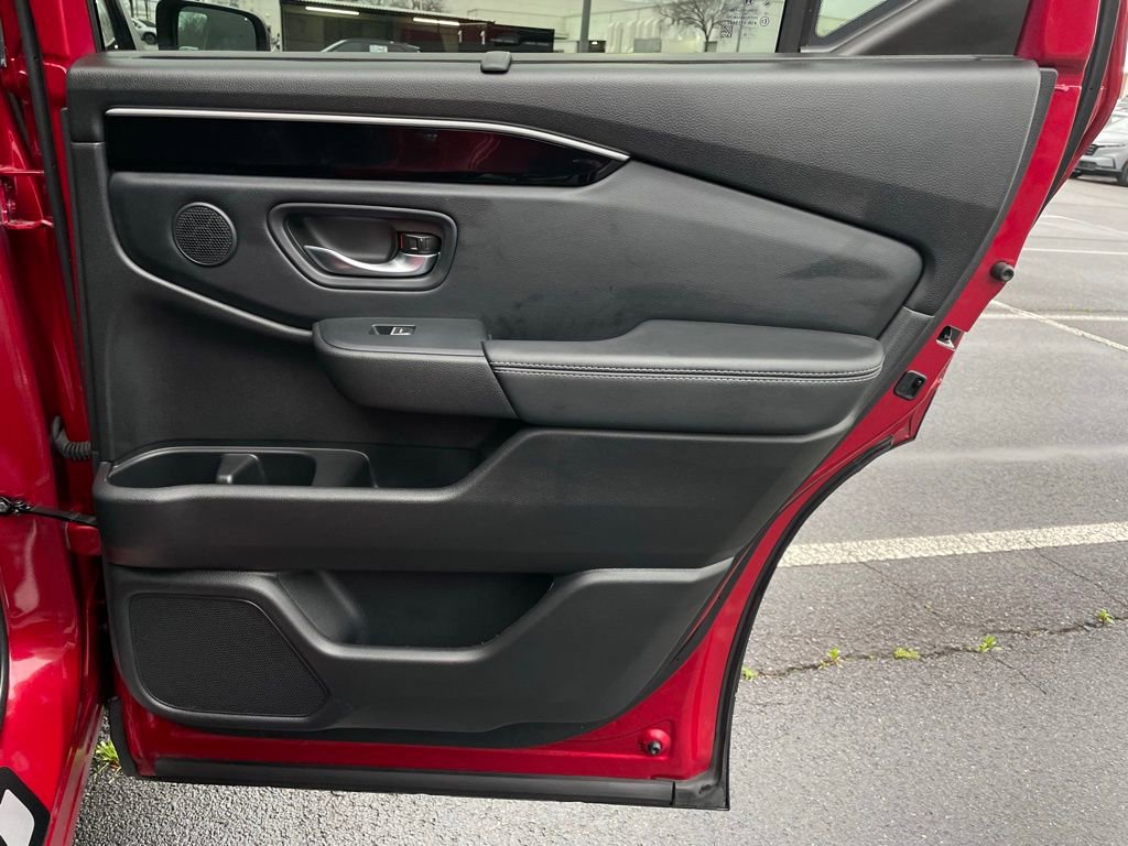 Certified 2025 Honda Pilot Touring image 35