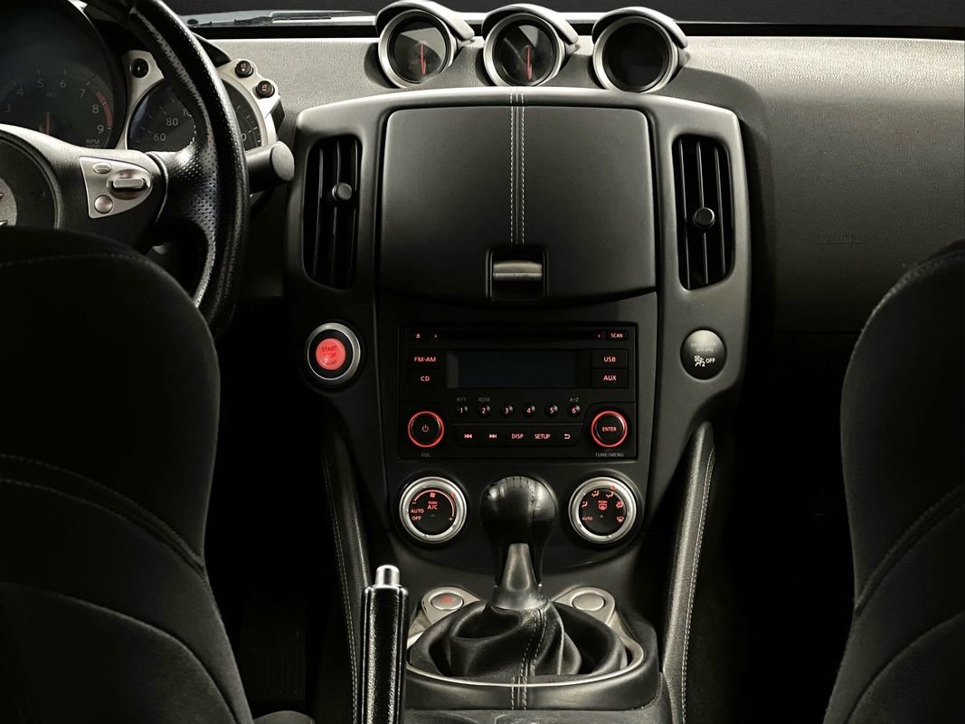 Used 2020 Nissan 370Z Coupe RWD image 14