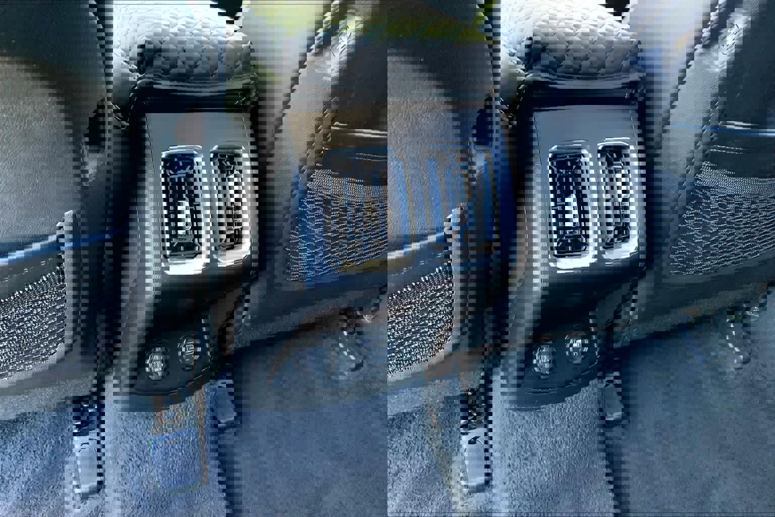 Used 2023 Kia Sorento S w/ Panoramic Sunroof Package image 34