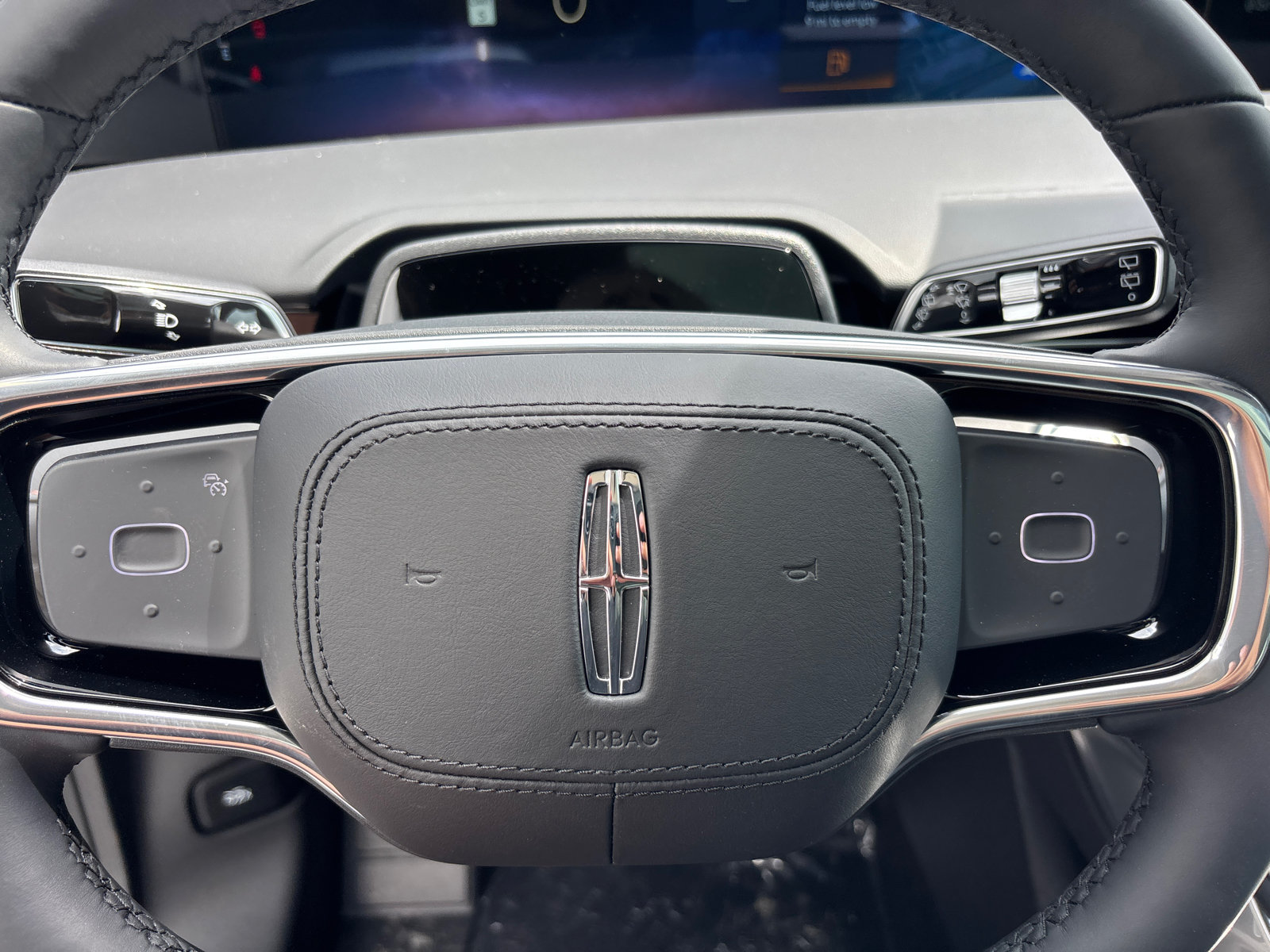 New 2026 Lincoln Nautilus Reserve AWD/4WD image 16