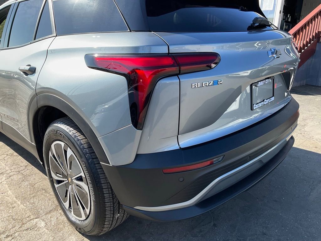 Used 2025 Chevrolet Blazer EV LT image 83