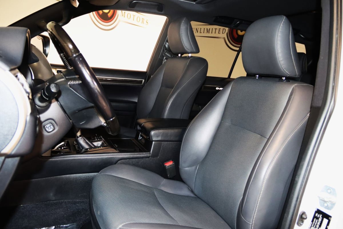 Used 2021 Lexus GX 460 Premium w/ Premium Package AWD/4WD image 39