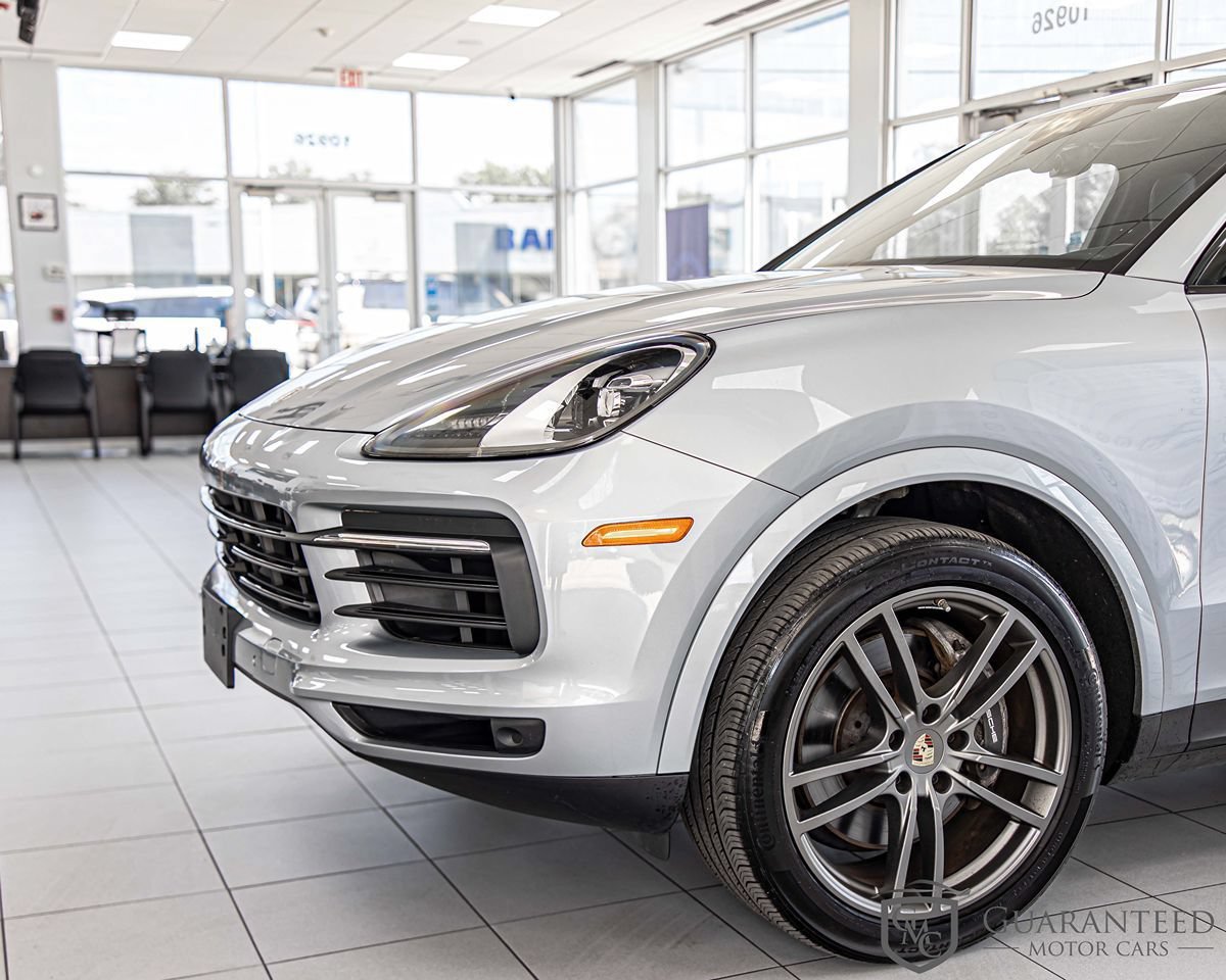 Used 2023 Porsche Cayenne w/ Premium Package AWD/4WD image 5