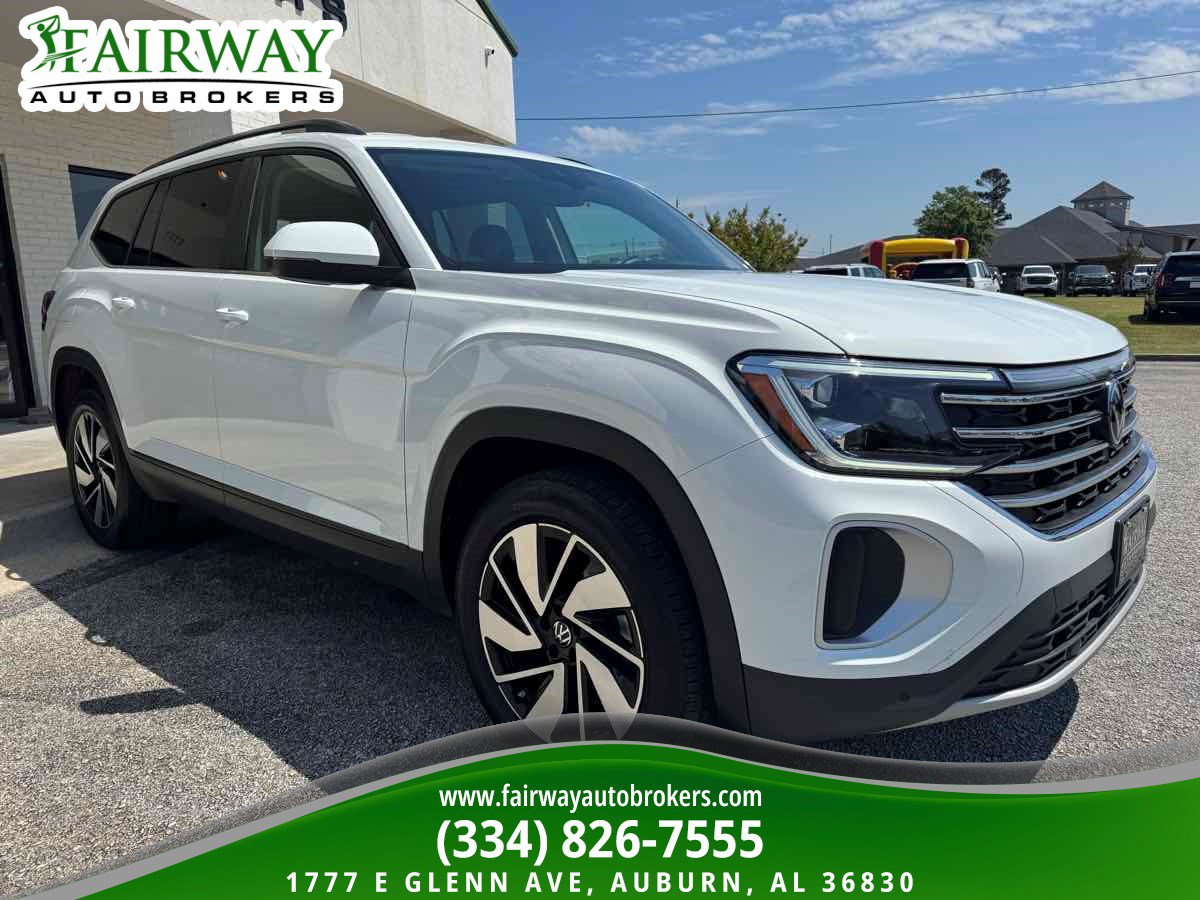 Used 2025 Volkswagen Atlas SE AWD/4WD image 4