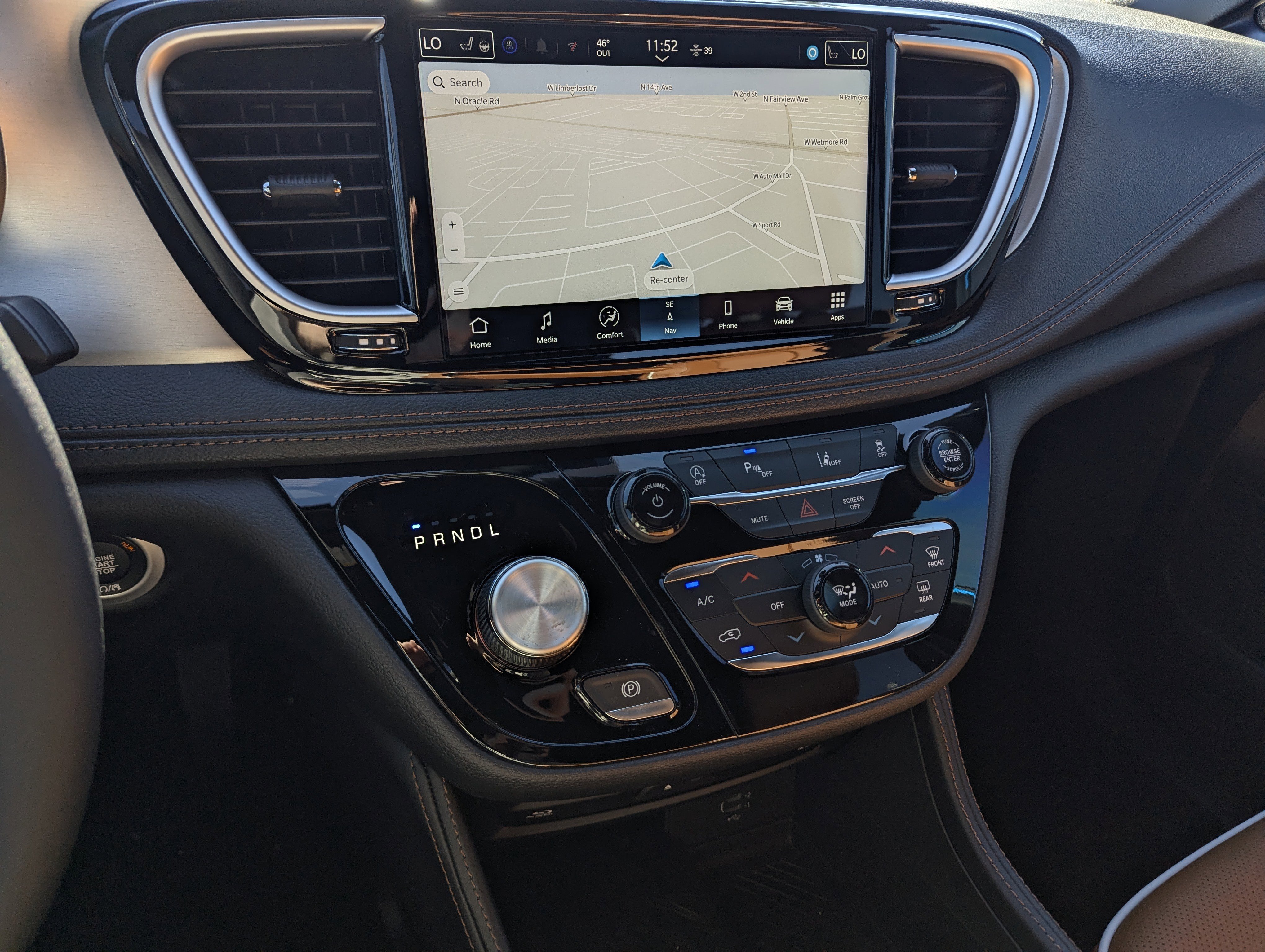 New 2026 Chrysler Pacifica Pinnacle image 12