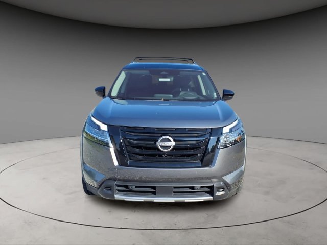 Certified 2024 Nissan Pathfinder Platinum AWD/4WD image 3