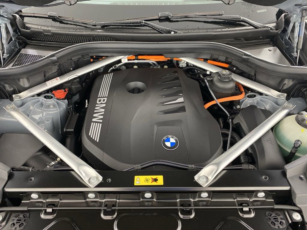 New 2026 BMW X5 xDrive50e w/ M Sport Package image 13