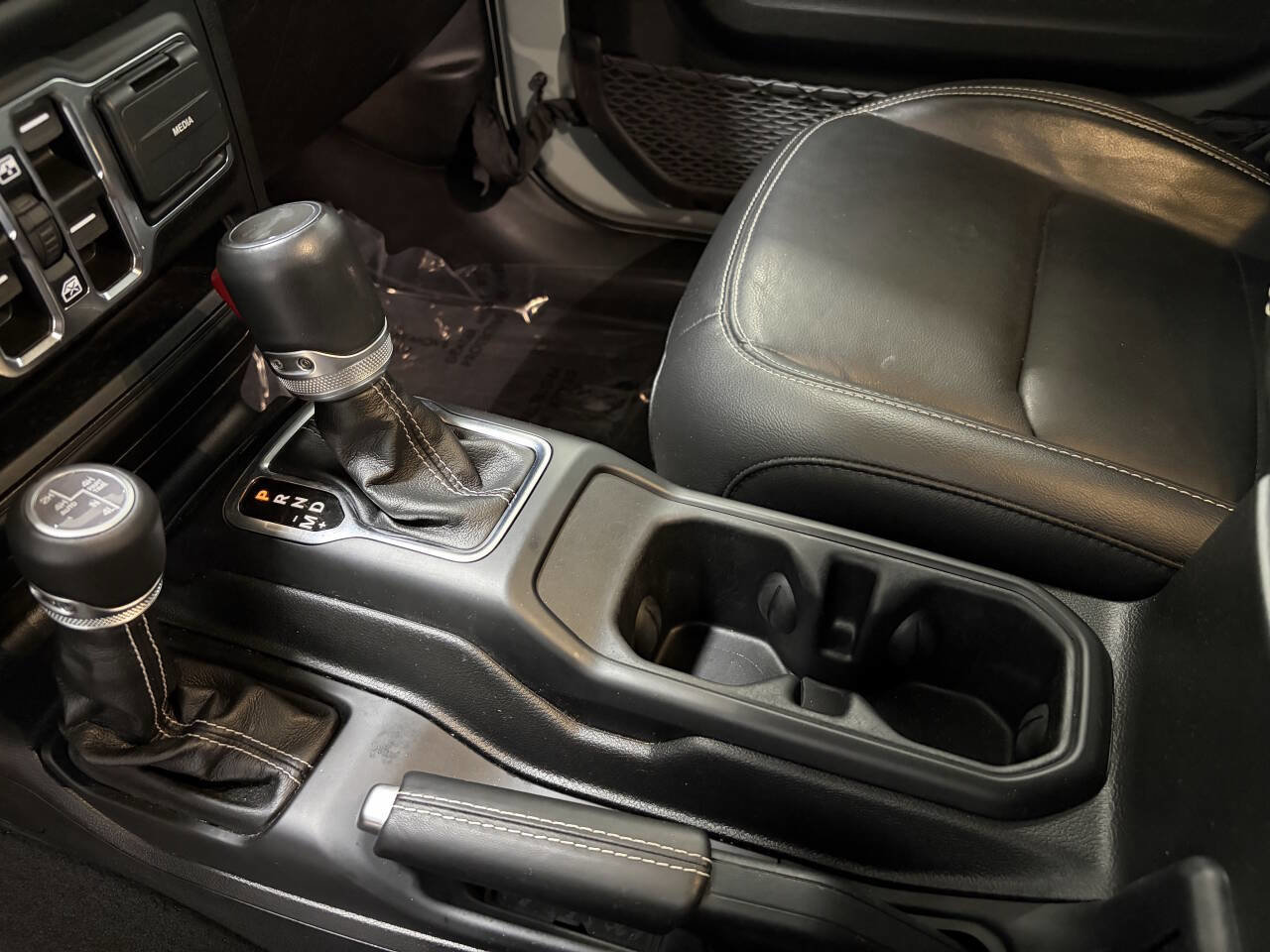 Used 2023 Jeep Wrangler Unlimited Sahara w/ Cold Weather Group image 9