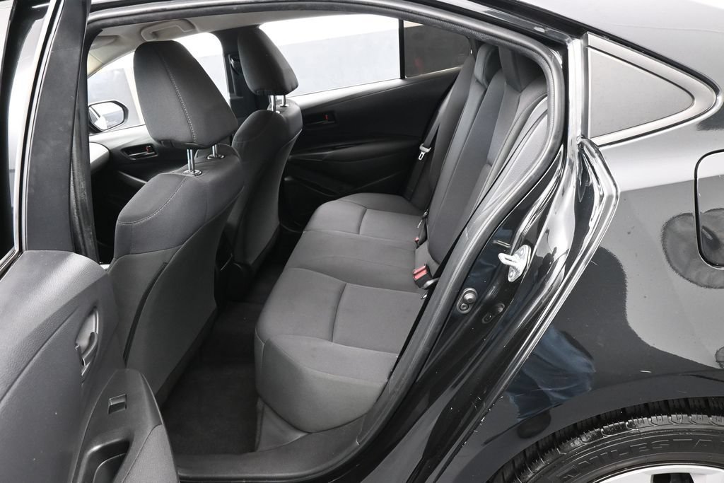 Used 2022 Toyota Corolla LE FWD image 28