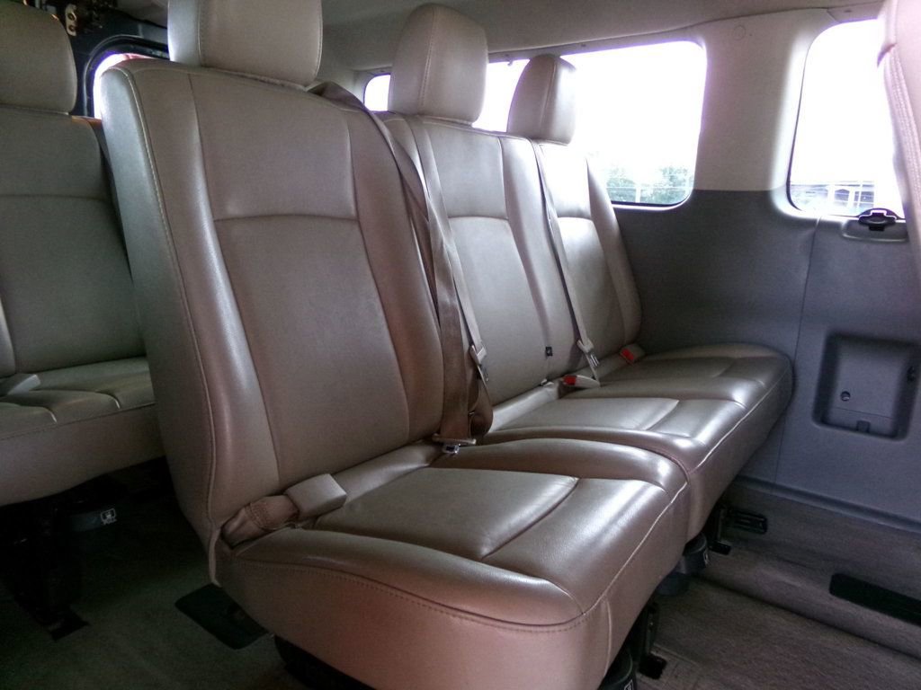 Used 2018 Nissan NV 3500 SL RWD image 15