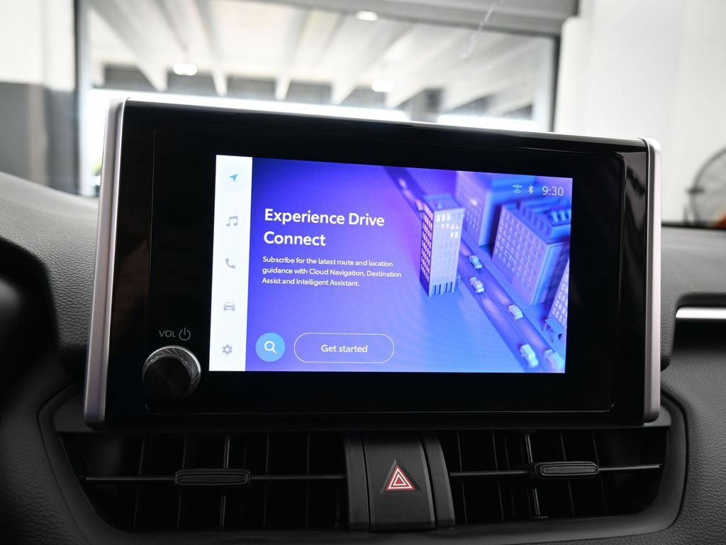 Used 2025 Toyota RAV4 XLE image 19