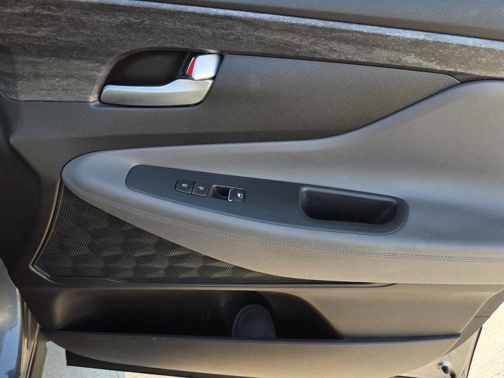 Used 2019 Hyundai Santa Fe SE FWD image 6