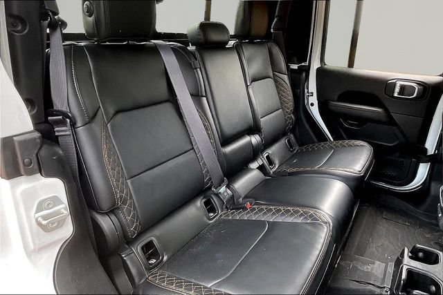 Used 2023 Jeep Gladiator Overland AWD/4WD image 17