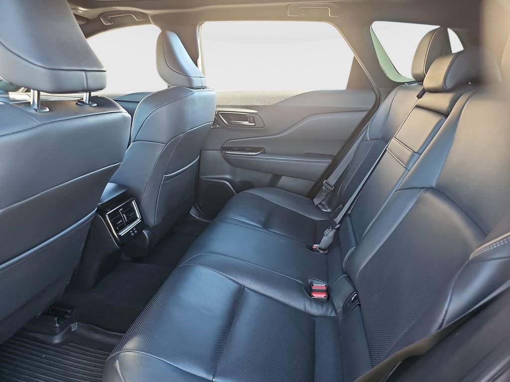 Certified 2025 Toyota Crown Signia image 20