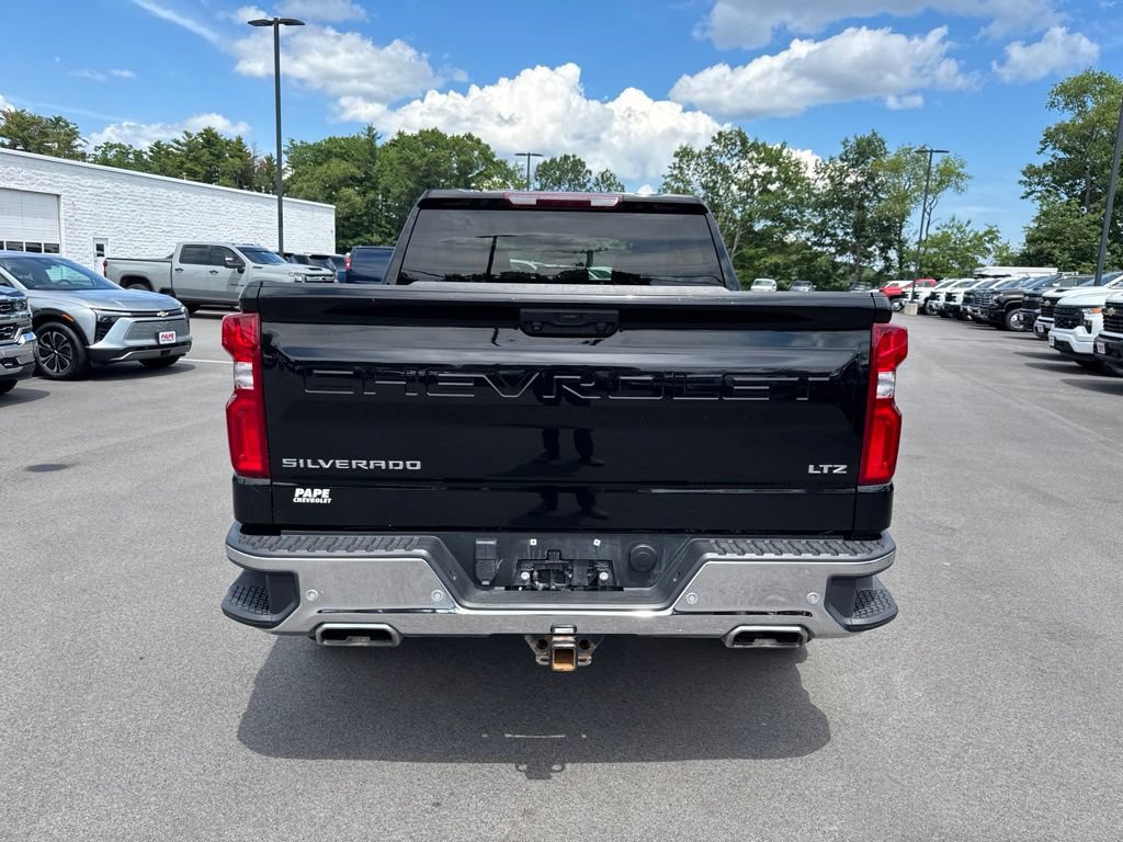 Used 2023 Chevrolet Silverado 1500 LTZ w/ Z71 Off-Road Package AWD/4WD image 5