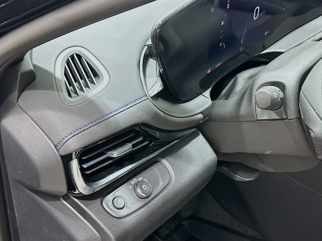 New 2026 Buick Envista Sport Touring w/ Convenience I Package FWD image 12